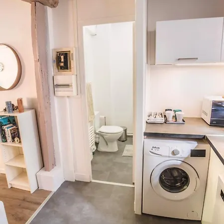 Gabriel Beau Proche De