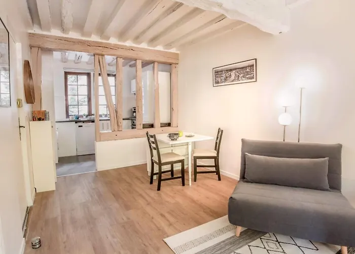 Gabriel Beau Proche De *